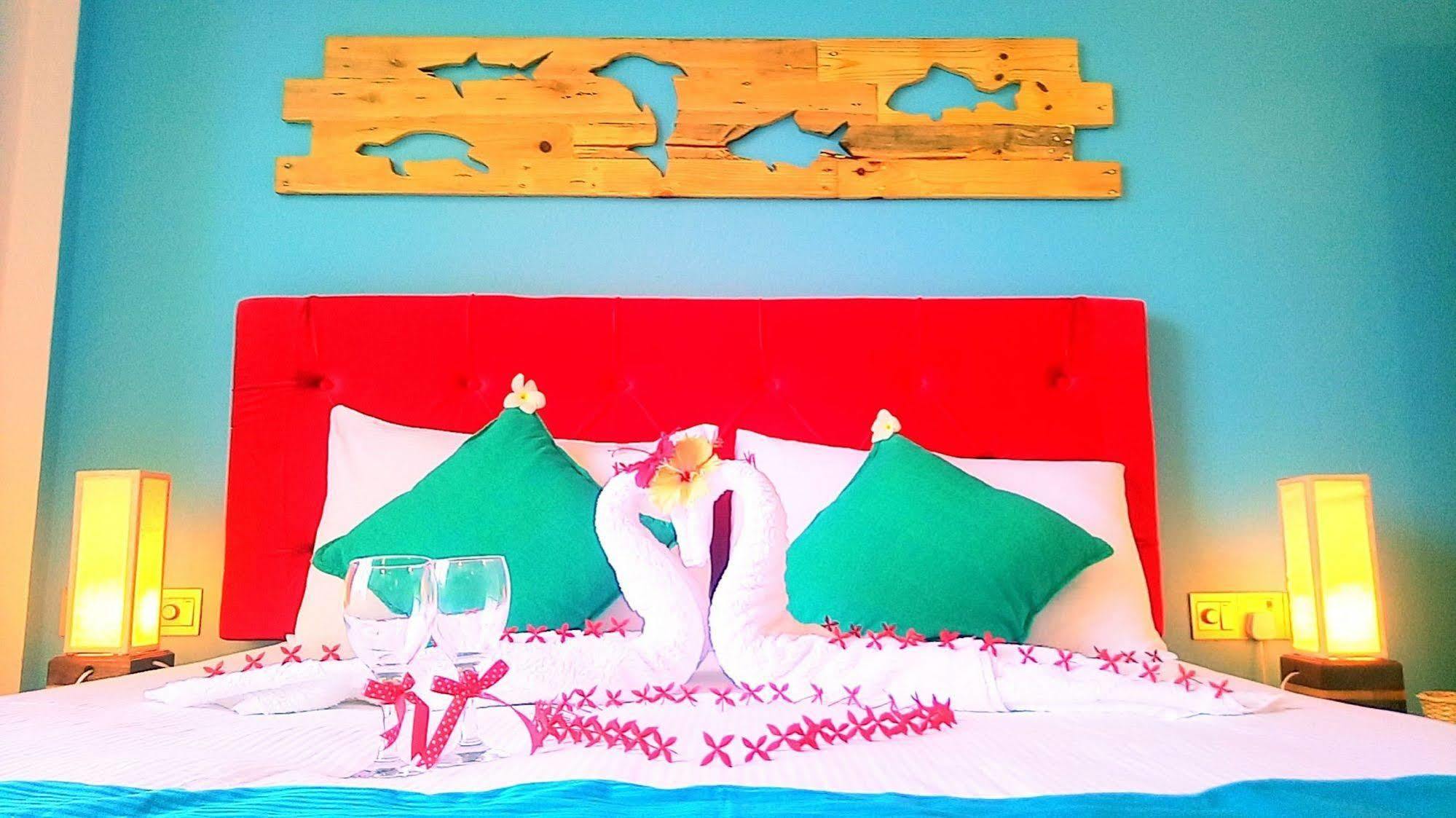 Select Village Maafushi Esterno foto