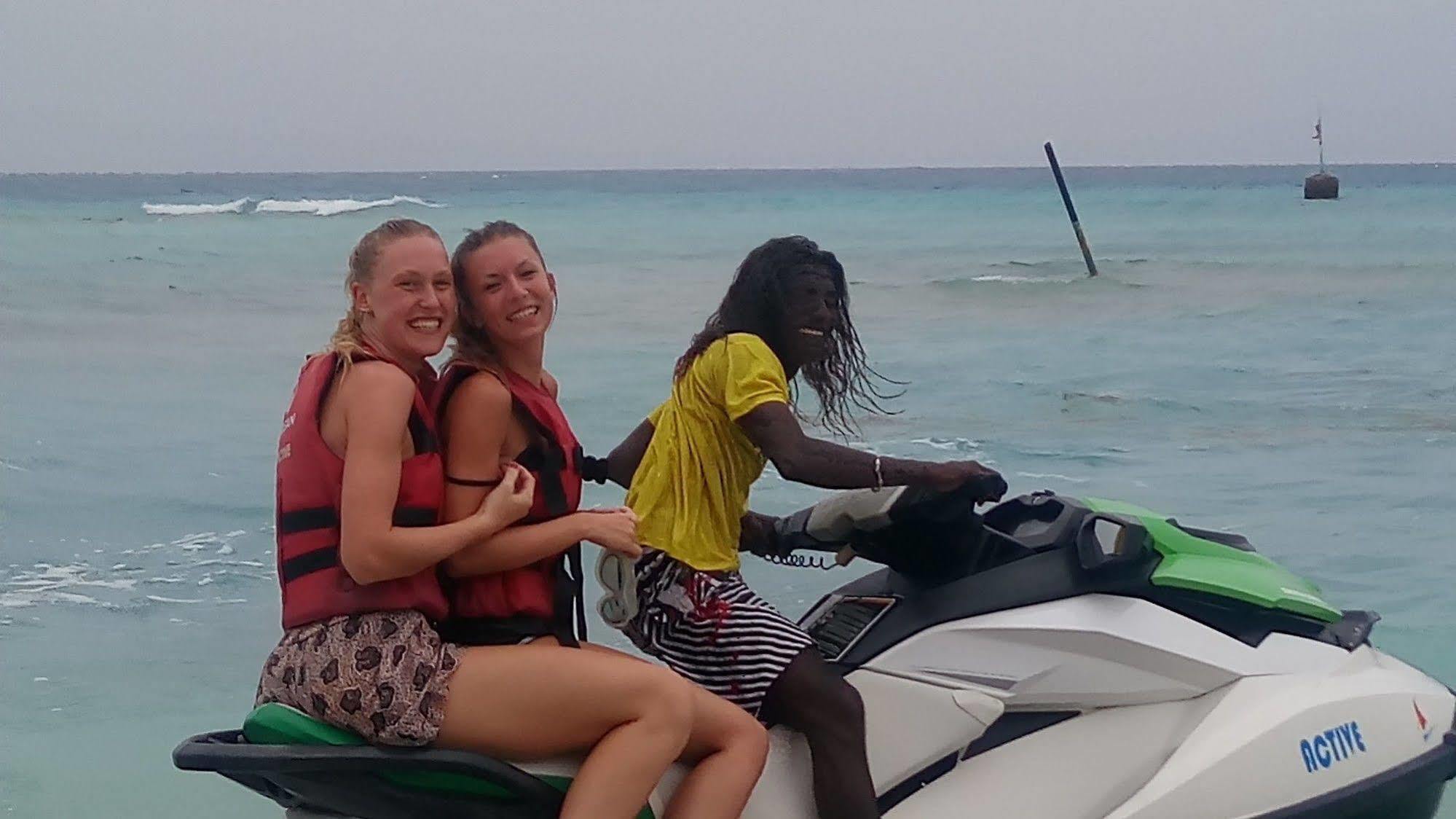 Select Village Maafushi Esterno foto