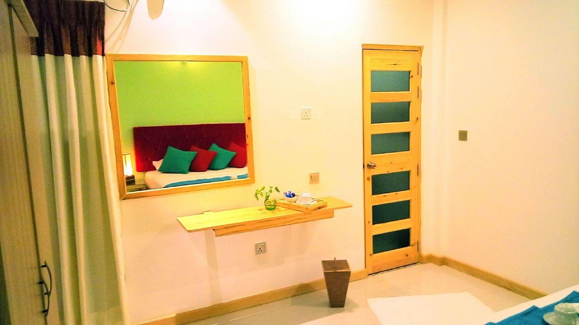 Select Village Maafushi Esterno foto